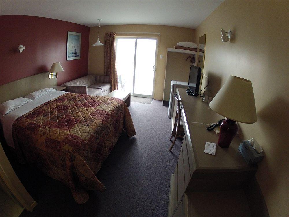 Hotel Motel La Vigie Matane Exterior photo